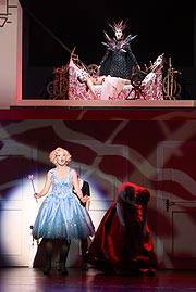 Probenbesuch im Musical Dornröschen. Jeanne Marie Peters als Gute Fee Aurora (©Foto: Martin Schmitz)